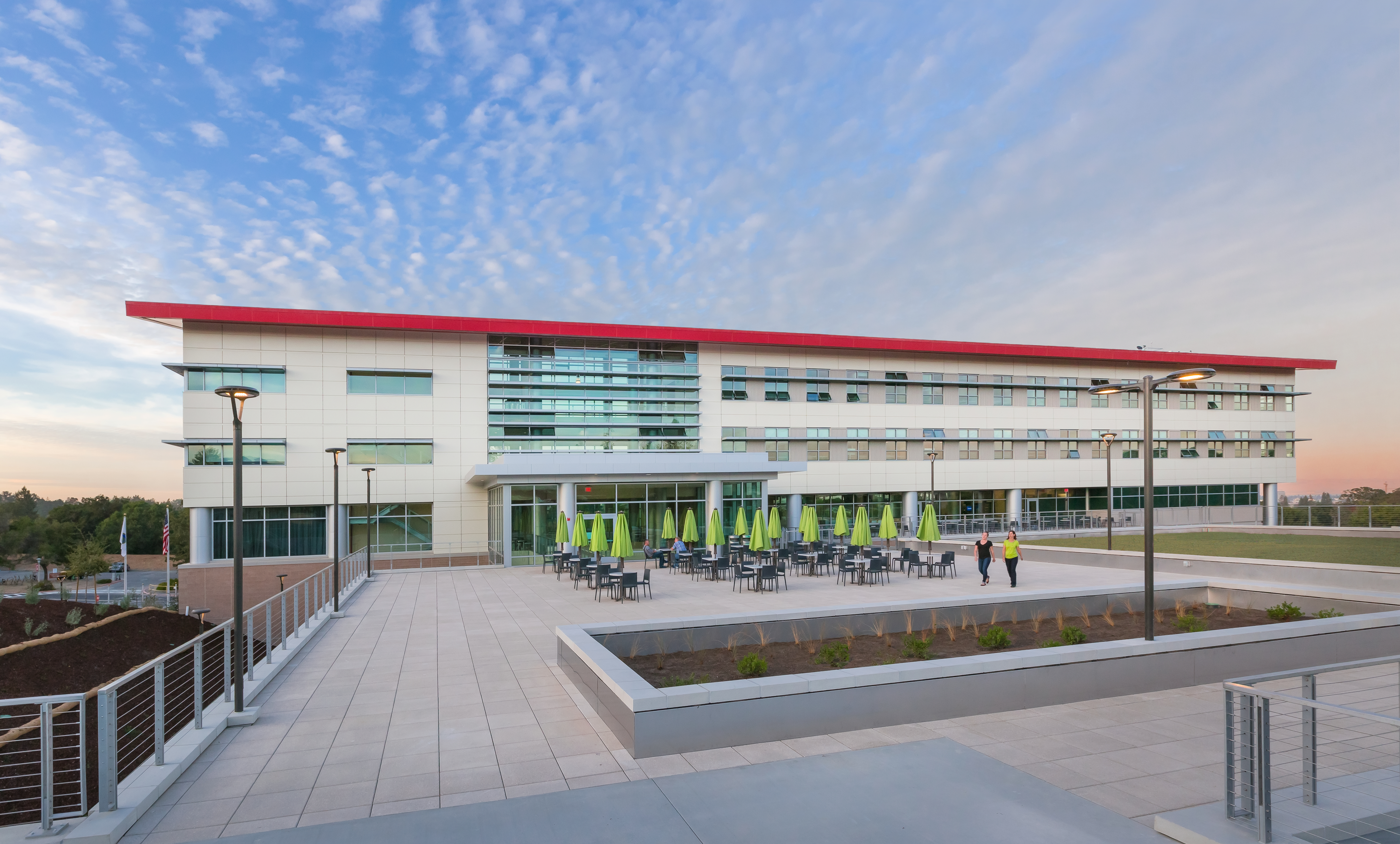 Image of SLAC Science & User Support Building